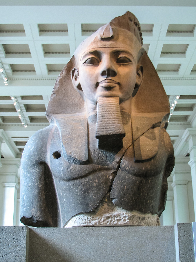 Бюст Рамзеса II. 19-я династия.